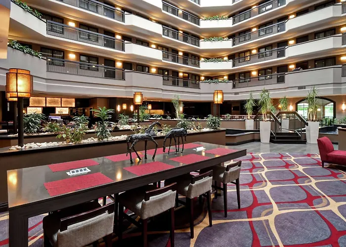 Embassy Suites By Hilton Dulles AirportAirport Hotel