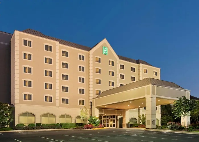 Embassy Suites By Hilton Dulles AirportAirport Hotel