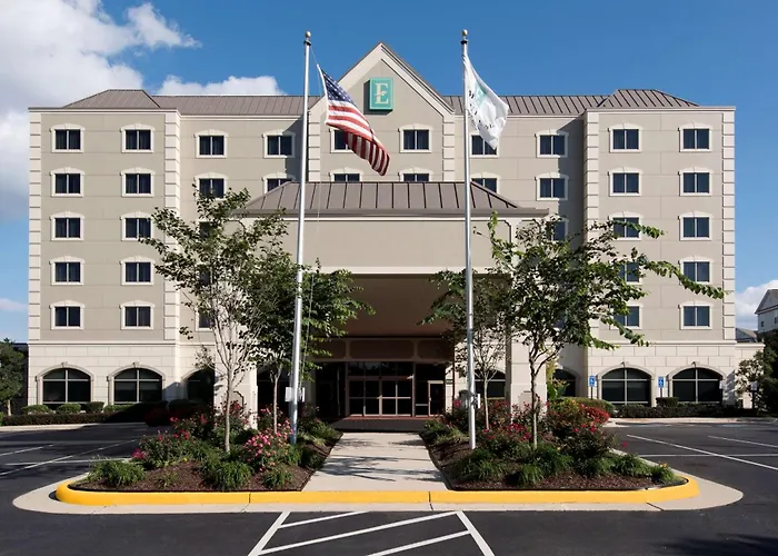Embassy Suites By Hilton Dulles AirportAirport Hotel